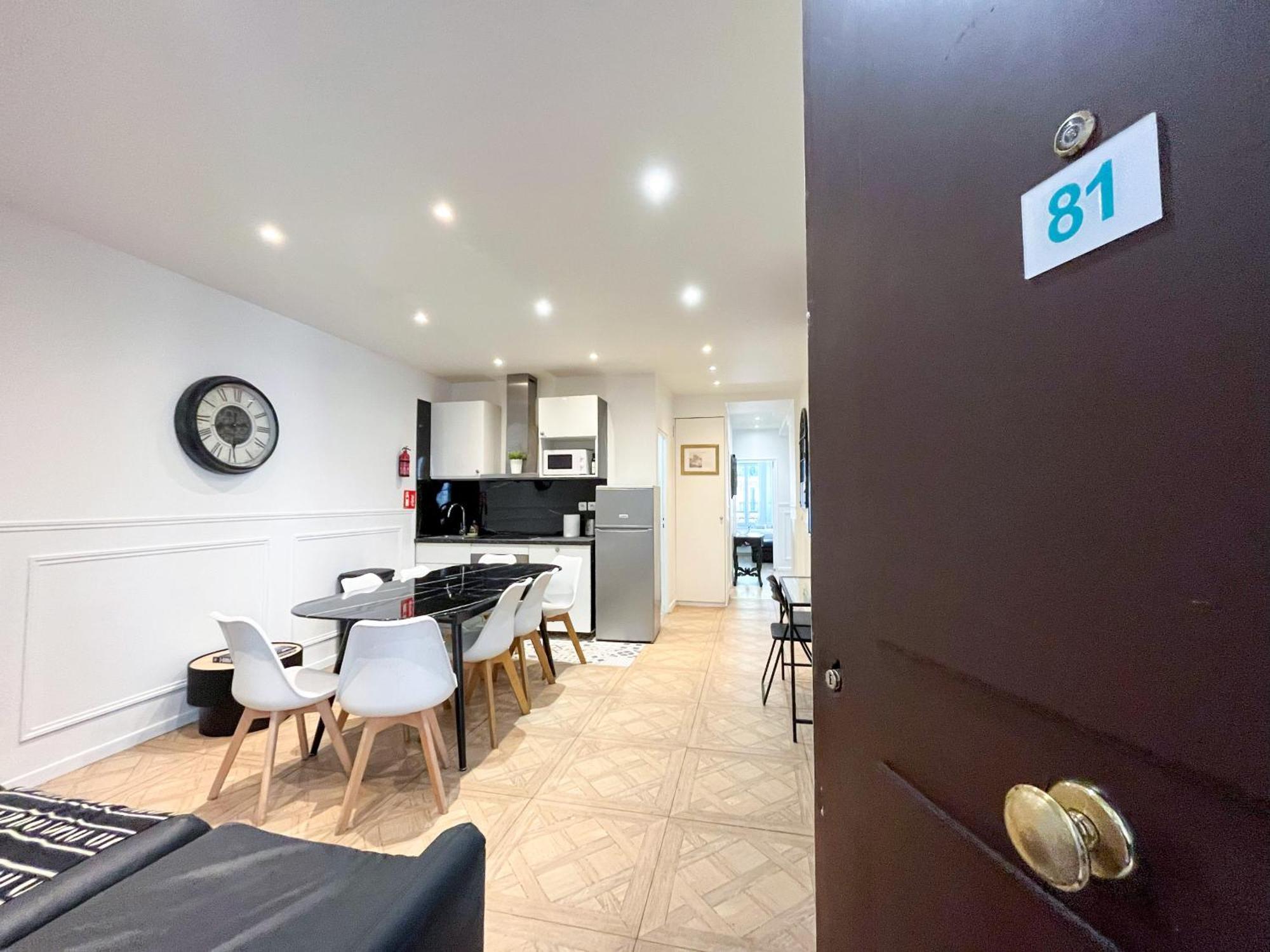 Urban Flat 81 - Luxe Sebastopol Apartment *